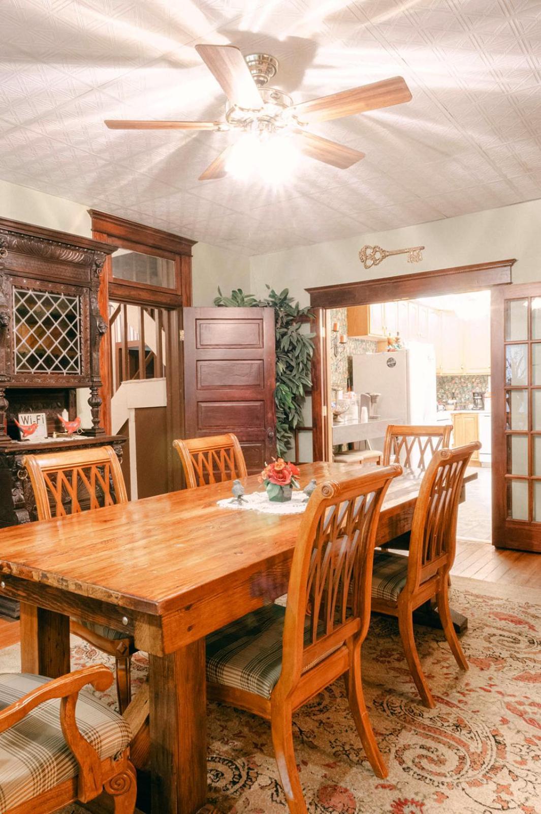 The Wolf Manor Bed & Breakfast Ellinwood Exterior foto